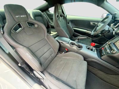 2017 Ford Mustang — photo 13 view