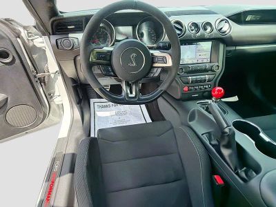 2017 Ford Mustang — photo 15 view
