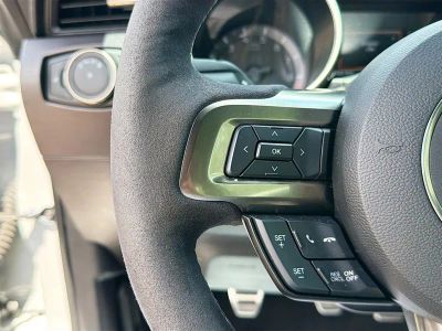 2017 Ford Mustang — photo 34 view