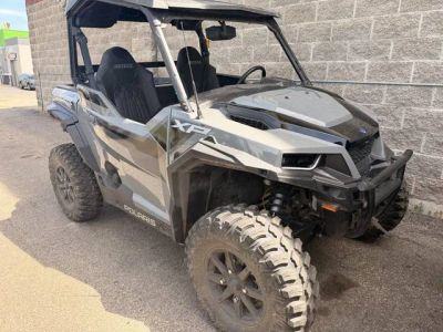 2023 Polaris® General XP 1000 Ultimate — front three-quarter view