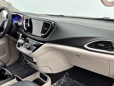 2022 Chrysler Pacifica - Photo 28