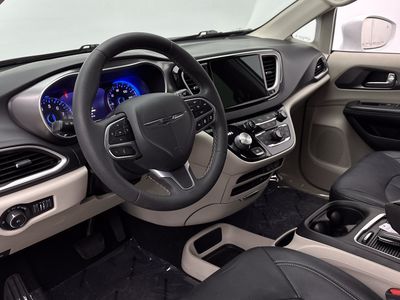 2022 Chrysler Pacifica - Photo 8