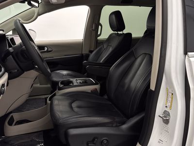2022 Chrysler Pacifica - Photo 13