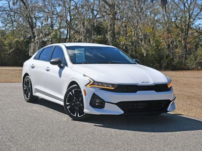 2022 Kia K5 - Photo 5
