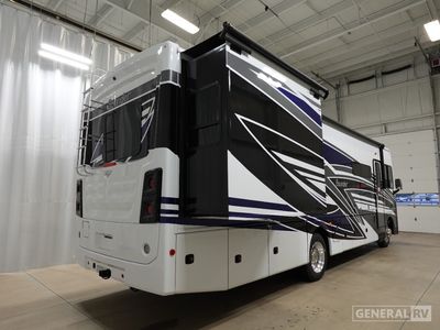 2026 Fleetwood Bounder - Photo 4