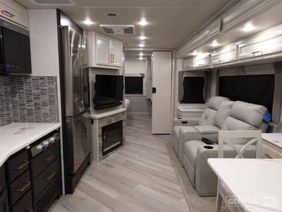2026 Fleetwood Bounder - Photo 5