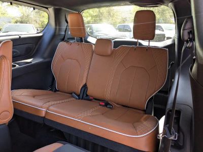 2026 Chrysler Pacifica — photo 15 view