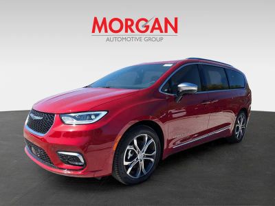 2026 Chrysler Pacifica — photo 7 view