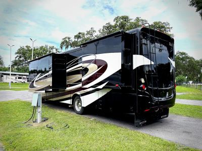 2018 Newmar Bay Star — rear three-quarter view