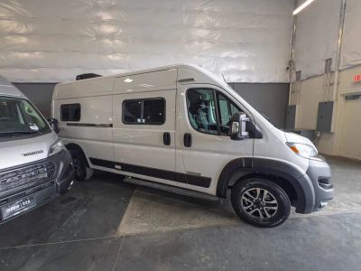 2026 Winnebago SOLIS — photo 17 view