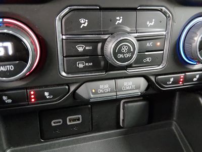 2024 Chevrolet Suburban - Photo 19