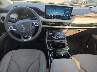 2022 Lincoln Nautilus — photo 12 view