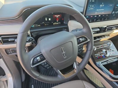 2022 Lincoln Nautilus — photo 19 view