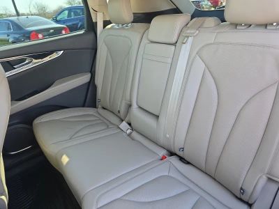 2022 Lincoln Nautilus — photo 18 view