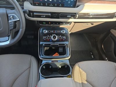 2022 Lincoln Nautilus — photo 13 view