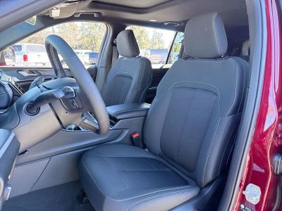 2026 Jeep Grand Cherokee L — photo 11 view