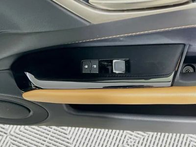 2019 Lexus GS — photo 32 view