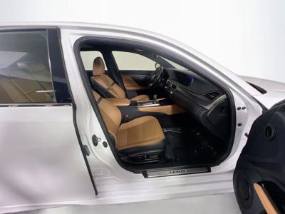 2019 Lexus GS — photo 30 view