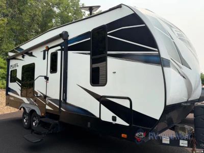 2019 Heartland Fuel — front three-quarter view