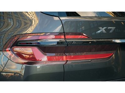 2026 BMW X7 — photo 8 view