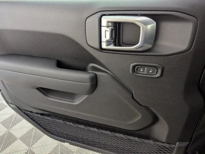 2026 Jeep Wrangler — photo 25 view