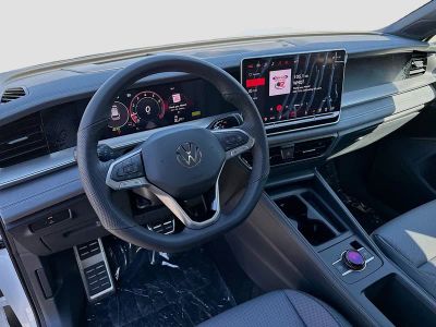 2026 Volkswagen Tiguan — photo 9 view