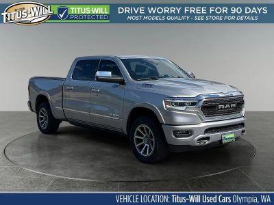 2019 RAM 1500 Limited in Billet Silver Metallic Clearcoat — front three-quarter view