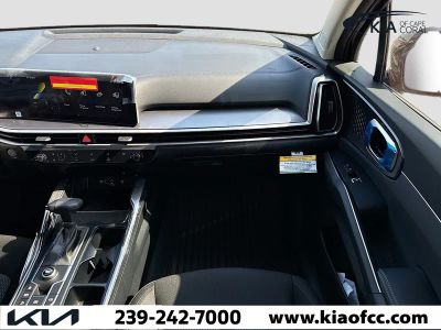 2026 Kia Sorento — photo 17 view