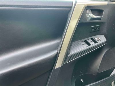 2013 Toyota RAV4 - Photo 14