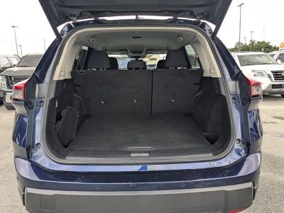 2024 Nissan Rogue — photo 12 view