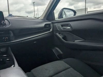 2024 Nissan Rogue — photo 17 view