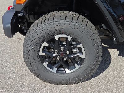 2026 Jeep Gladiator — photo 11 view