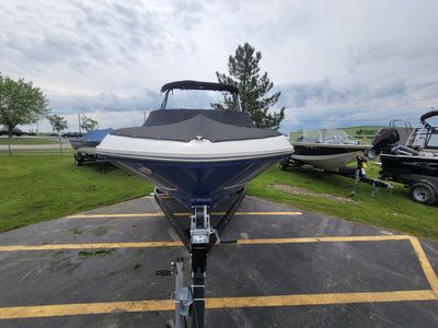 2020 Bayliner VR5 Bowrider I/O - Photo 9