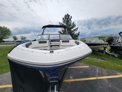 2020 Bayliner VR5 Bowrider I/O - Photo 3