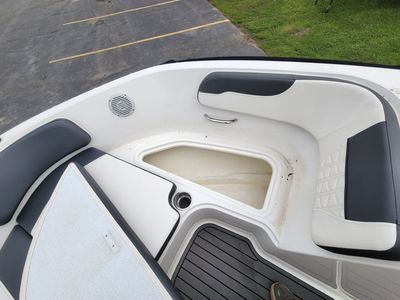 2020 Bayliner VR5 Bowrider I/O - Photo 14