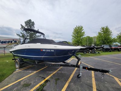 2020 Bayliner VR5 Bowrider I/O - Photo 4