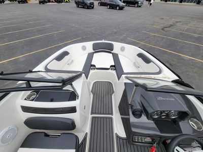 2020 Bayliner VR5 Bowrider I/O - Photo 11