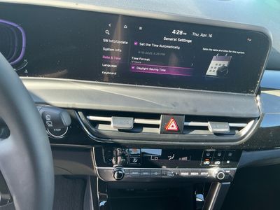 2026 Kia Seltos — photo 12 view
