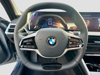 2026 BMW 3 Series — photo 8 view