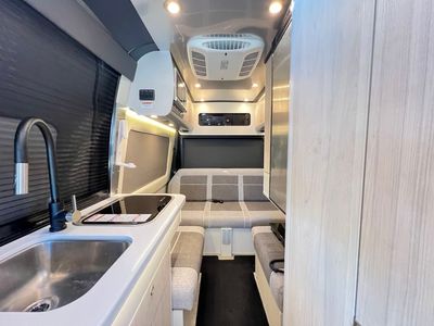 2024 Airstream INTERSTATE - Photo 5