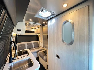 2024 Airstream INTERSTATE - Photo 10