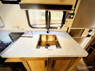 2025 Ember RV E-Series - Photo 10