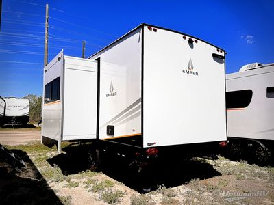 2025 Ember RV E-Series - Photo 2