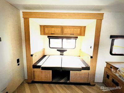 2025 Ember RV E-Series - Photo 6