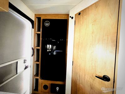 2025 Ember RV E-Series - Photo 11