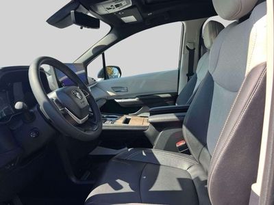 2025 Toyota Sienna - Photo 18