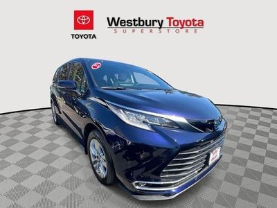 2025 Toyota Sienna - Photo 1