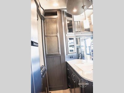 2017 Dutchmen RV Voltage - Photo 21