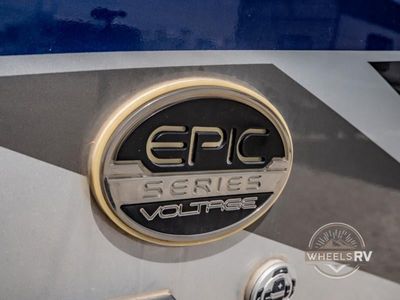 2017 Dutchmen RV Voltage - Photo 8