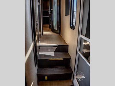 2017 Dutchmen RV Voltage - Photo 37